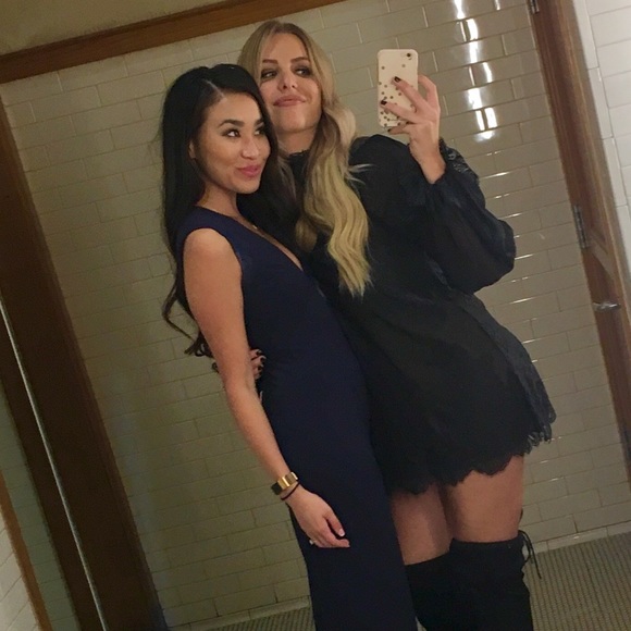 Meet your Posher, Elizabeth - Picture 5 of 6